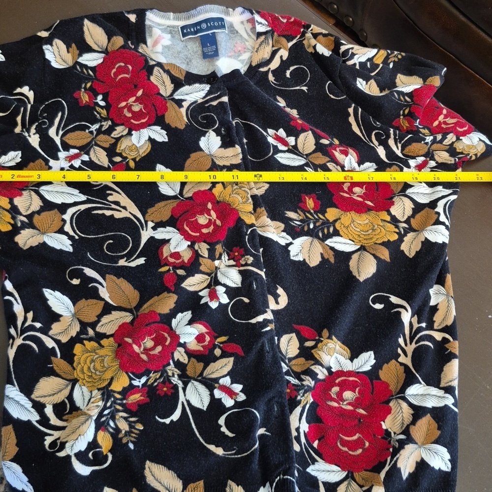 Karen Scott Light Weight Full Button Floral Cardigan/Sweater.(#1668A) Sz.L - Picture 8 of 11